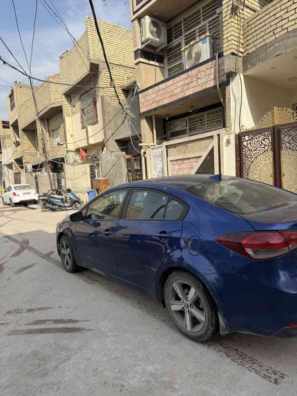 سلام عليكم فورتي 18 حادثها جاملغ وباب عكس السايق بيها منضوت غاز  بيها نقوصات وطخات  موضحه بل فيدو مكان السياره بغداد المنصور ***********
