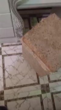 غرفة نوم • نضيفه • للبيع