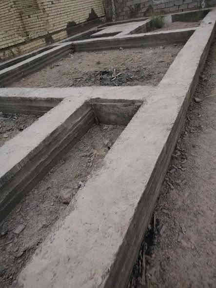 بيع مستعجل،،، عرصة طابو زراعي سند ٢٥ موقع ممتاز في حي ميسان قرب مول جوهرة العرب قرب مدرسة نون تاسع عرصة عن الشارع العام بيهة إقرار داخل المحكمة المساحة ١٣٠ متر. متوفر بيها جميع الخدمات ماء وكهرباء وإنارة... الاتصال على الرقم ***********
