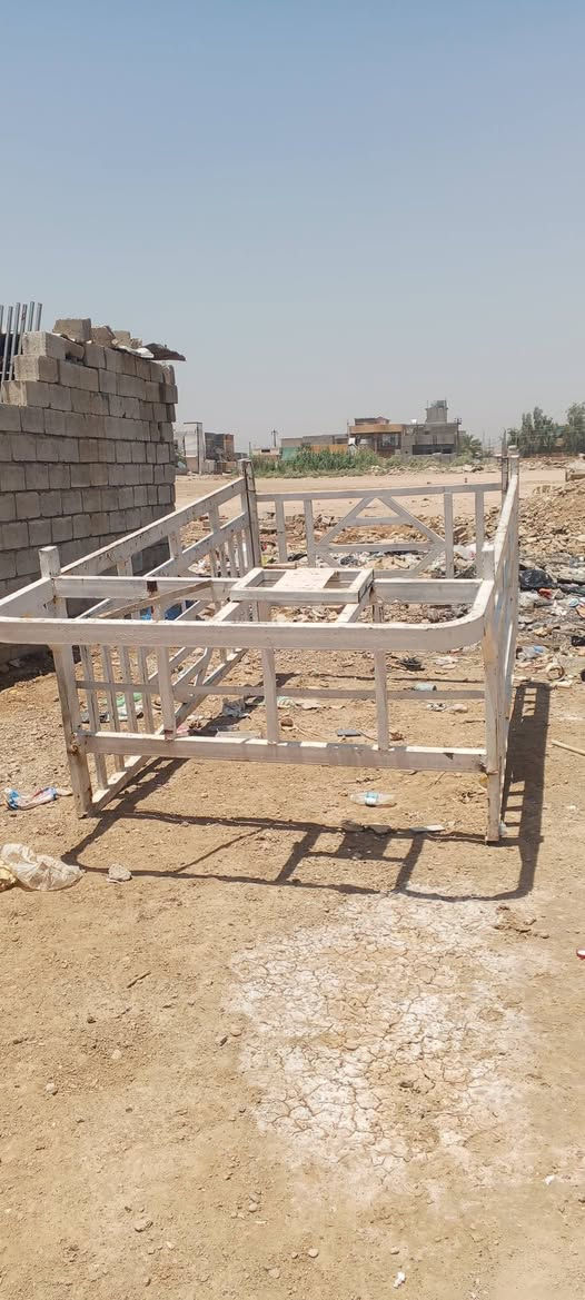 محجرات كيا حمل 2 واي واحد يعجبك اني حاضر كل محجرات نضيفه وحلوات ومصبوغات السعر خاص
***********
