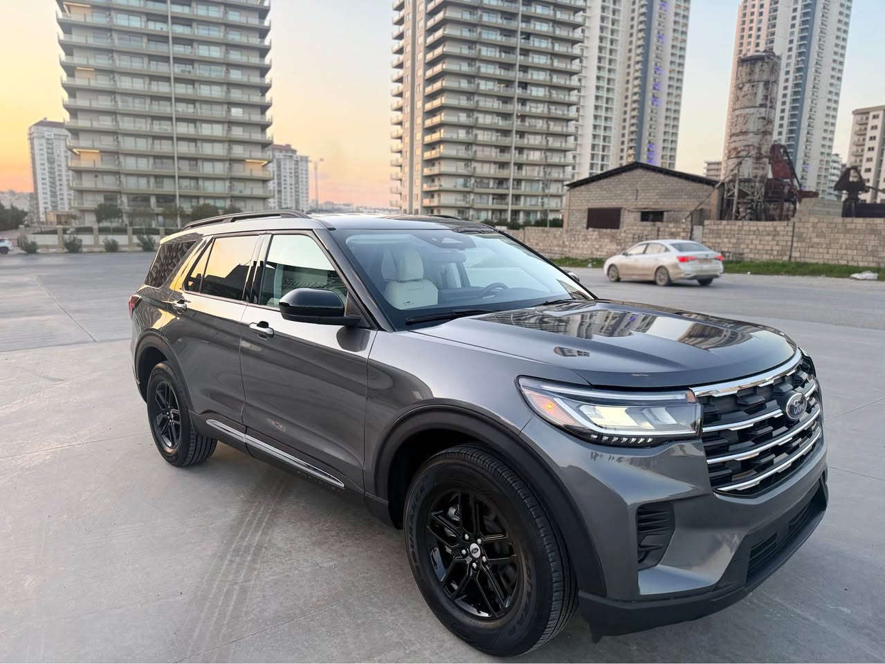 بسم اللە الرحمن الرحيم 
كوردي عربي
تةنها نيو ميل روشتووة  واتة سفرة 
فورد اكسبلورر ٢٠٢٥ فول بئ پانوراما active
 شكل گوراو بصمە شخال و دبل اكسل   كوشن هيتر سوكان هيتر كوشن دو ره نگ و جلد و   كوشن تيتانيوم كامل رادار مكينە ٤ بستون توربو مرخوب 
   ده رگاي دواوه جةگ شاشة ديجتال و 
 نرخي 295مجال 
سئ مانگي لةگةلة بورةقةم 
تةنها دوو پارچة بوياخ بئ ناوگرتن راديتةر و پيشي هةمووي بيلادة ئاو روني شةريكةية ... 

0770 152 5035 

0770 151 9905 

عربي 
‏                             ﷽
         اللهم صّلِ وسَلّمْ عَلۓِ نَبِيْنَا مُحَمد ﷺ
‏                     السلام عليكم 👋          
الرجاء الشراي يتصل/السعر 295ورقە بيه مجال  

آسيا   /  واتس اب فايبر /
0770 152 5035

0770 151 9905 
                           

#محرك_4_سلندار_توربو  مرخوب
موديل ٢٠٢٥
مواسفات active 
بونيت و جامرلخ صبخ بدون دواخل 
دهن و الماء شريكة رادىترات بيلادي 
فول فول مواصفات داخل بيجي تيتانيوم 
ماشية نص مايل يعني زيروو 

١—لون نفطي 
2- بصمه 
3- بريك بصمه 
4- فور ويل AWD 
5- تشغيل عن بعد 
6- مثبت سرعه 
7-نضام ABS
8- مانع انزلاق
9-حساس أطارات 
10-بك لايت ليد
11-شاشه كبير 
12- كامره دواره
13- كشافات امامي
14-شاشه اعطال
15-ويل كورم
16-رادار جانبيه
17-رادار نقط العمياء
18-رادار الخطوط البيضاء 
19-اشاير بالمري 
20-كشنات تدفئه
21-كشنات جلد
22-‏كشنات ‏كهربائي
23-ستيرن هيتر 
24-نضام قياده أيكو + سبورت +سمارت +نورمال
25-بلوتوث + aux + usb
26-فول تحكم ستيرن
27-كير أوتو + عادي
28- ئوتو بريك 
29-‏ ‏تبريد ثلاث قطع
30- شحن اللاسلكي 
31- صندوق شفت 
32-‏Led +  زينون
33-ئوتو هولد
34-كشنات 7 ركاب VIP 
35-حساسات الخلفية 
26-صندوق شفت 
27- داخل كريمة

.. تبريد لمس + تبريد منفصل+ تبريد مركزي

ملاحظات 📝 "
 

السياره جاهزه ومابيهه اي نقص على وضع الشركه

مكان السياره السلمانيە 

0770 152 5035
 
0770 151 9905 السليمانية, العراق
