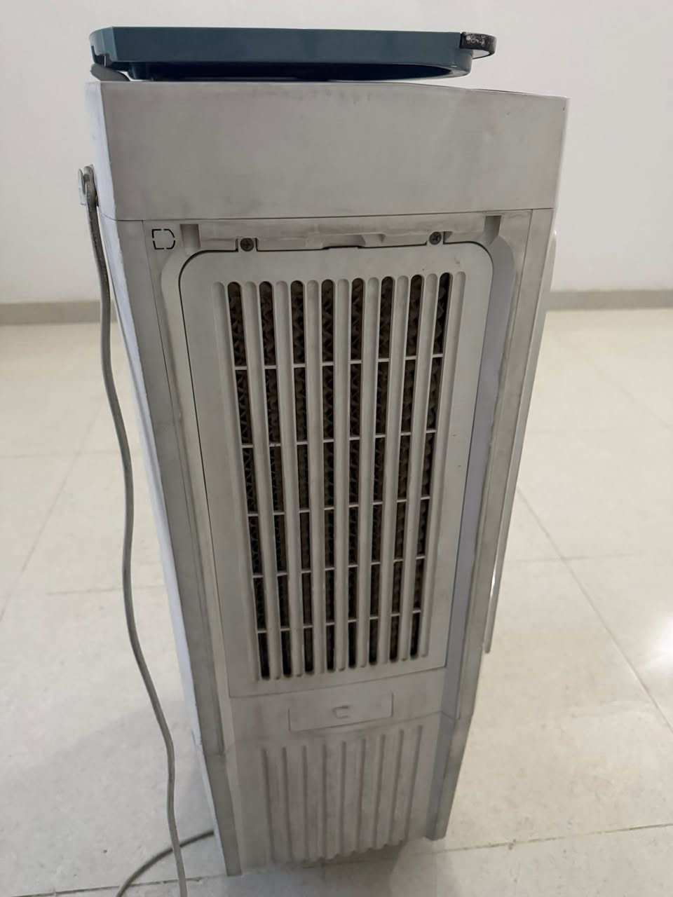 السلام عليكم مبرده كونفيره شغاله كلشي مابيه مكاني بغداد التاجيات توصيل ماعندي سعره ٥٠ وبي مجال المو شراي لايرسل ويتعبني رحمه على ولديكم رقم ***********
