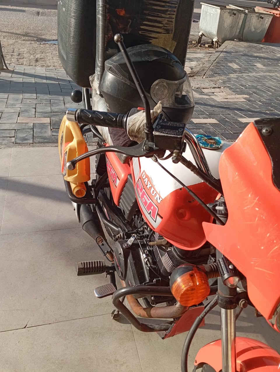 مديل 21 
سنويه جديده بأسمي اداور ثاني يوم
كلشي بيهه بلادي 
السعر  1،800 مع المجال 

***********
النجف حي الانصار
