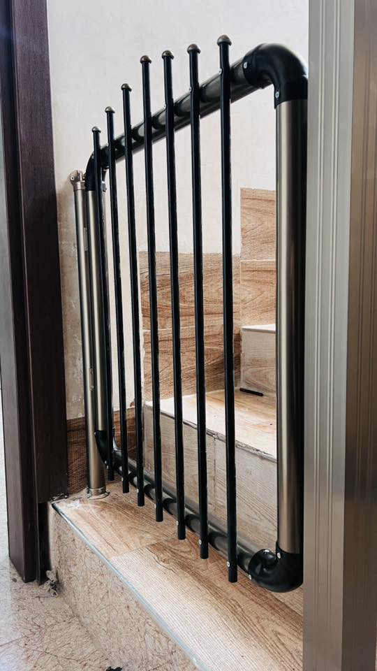 أعمالنا مستمرة ومتواصلة 😊⚒️🏠
جانب من أعمالنا  في ناحية العباسي/ في منزل الأستاذ فاضل والف مبروك لأصحاب الدار🌹

تم تجهيز المنزل بمحجر درج  بوري مربع مواد تركية💯💯
❎السعر مناسب جداً

❎يتميز بالمتانة

❎مقاومة عالية ضد الصدأ

متوفر لدينا كل أنواع المحجرات بكافة الألوان والأشكال 
مربع ودائري وكذلك الجام والملكي والحديد كلاسك 
دقة وضمان في العمل والمواد
الأسعار مناسبة جداً وتنافسية. وبنظامي القسط والنقد

شعارنا الدقة والأتقان في العمل💪
للأستفسار

***********

 *********** واتساب
