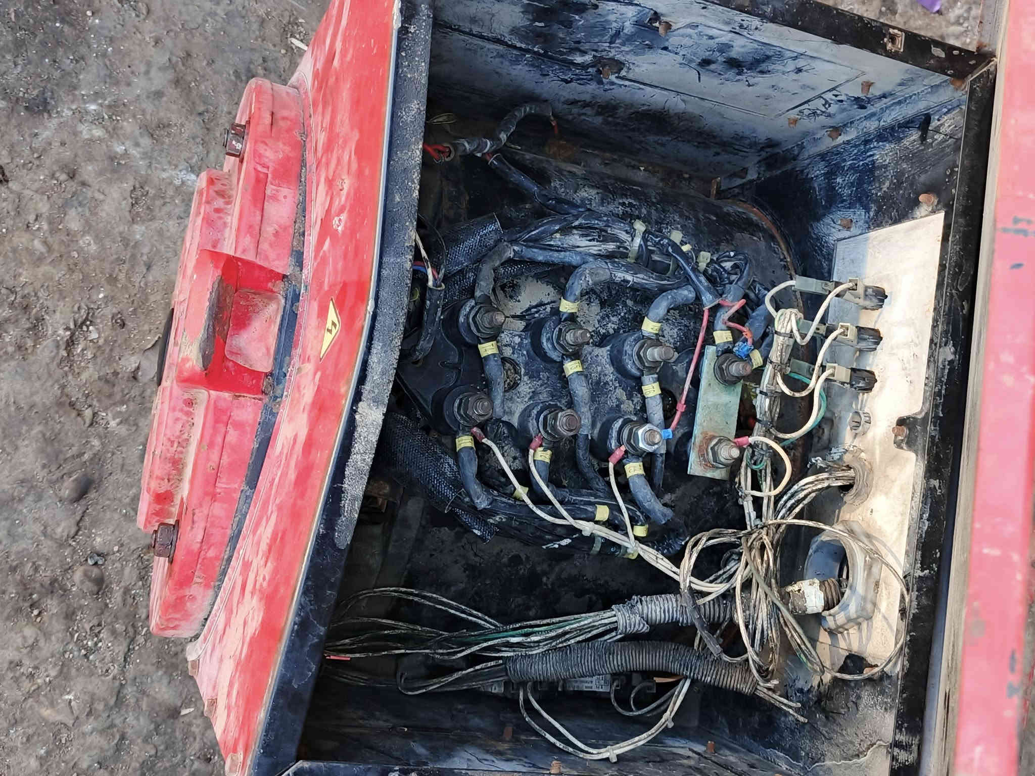 السلام عليكم توليدات للبيع لوري سمر 100KAV  بلادي 
توليد ايطالي 100KAVبلادي 
توليد ستامفورد 50KAV ملفوف ارميجر المخدات فقط شغل شركه كلهن شغالات، محافظة بابل
***********
 ‏‪***********‬‏
