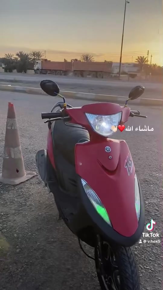 سلام عليكم للبيع دراجه ماكس عدله قبل فتره نازله من الرمبه لون احمر مميز اوراقه كامله  
1 وياله نجمه اصلي 
2 شيال محرك  
3 ليدات بريك شركة (KOSO)
4 ستان صفح 
5 ملقط 
6 دبل خلفي 
7 مري قزم 
الدراجه  خير من الله مال جناي  
عنوان الدراجه بغداد قضاء المحموديه 
شراي الاتصال (***********)
