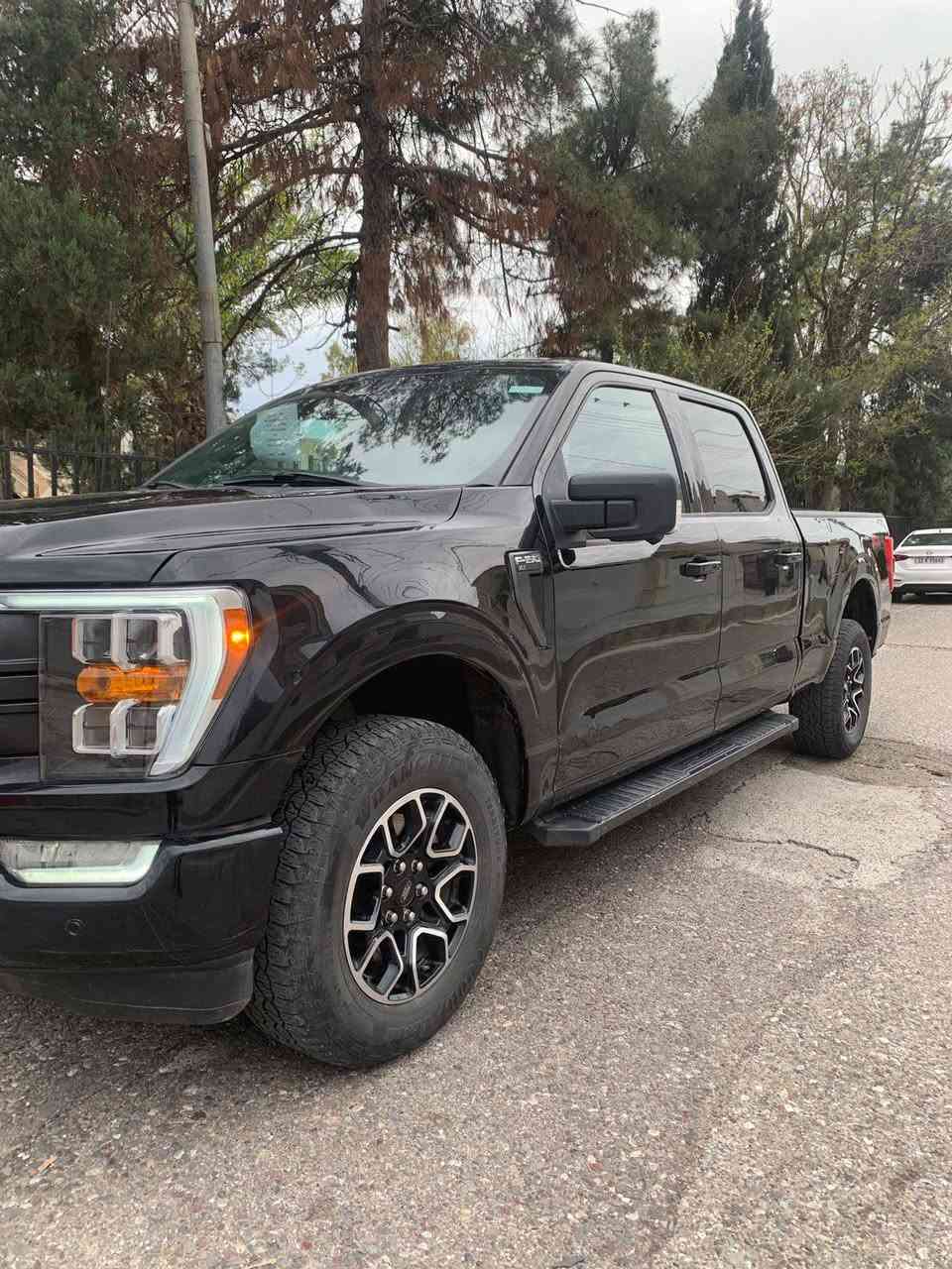 کــــــوردی ،،،،،،،
. فرۆشتن و گۆڕینەوە

. فـــــۆرد F 150
. مـــــۆدیل / 2023 
. مەکینە : V6 _3500 تۆڕبۆ 
. ژمارە کاتی شـــــــکاو 
. ڕۆیشتن : 73,000 km 
. مواسفات : XLT دبل ئەکسل 
. سبوغ : ڕوبعەک چاملغی پشتی 
. بێ ناو گرتن ، بێ ئێڕبــــــــاگ 

. نــــــــرخ ( ٢٥٠ $ ) معاملە 

. ناونیشان هەولێر 

________________________

عربي : 
بیع و مراوسة حسب قناعة 

. فــــورد اف Ford F 150 
. مــــــــودیل / ٢٠٢٣ 
. محرك / V6_3500 تیربو 
. ماشي فقط ( 73,000 km ) 
. بدون رقم ، رقم کاتي 
. مواصفات / XLT فور ویل 
. صبغ / ربع جاملغ خلفي 
. باقي مكفول ، بدون دواخل 
. ایرباكات علی وضع الشركة 

. ســـــــعر ( ۲٥۰ $ ) بها مجال 

. عنوان اربیل أربيل, العراق


**إذا كنت صاحب هذا الإعلان وتريد حذفه لأي سبب، رجاءا أرسل رسالة إلى الدعم الفني**