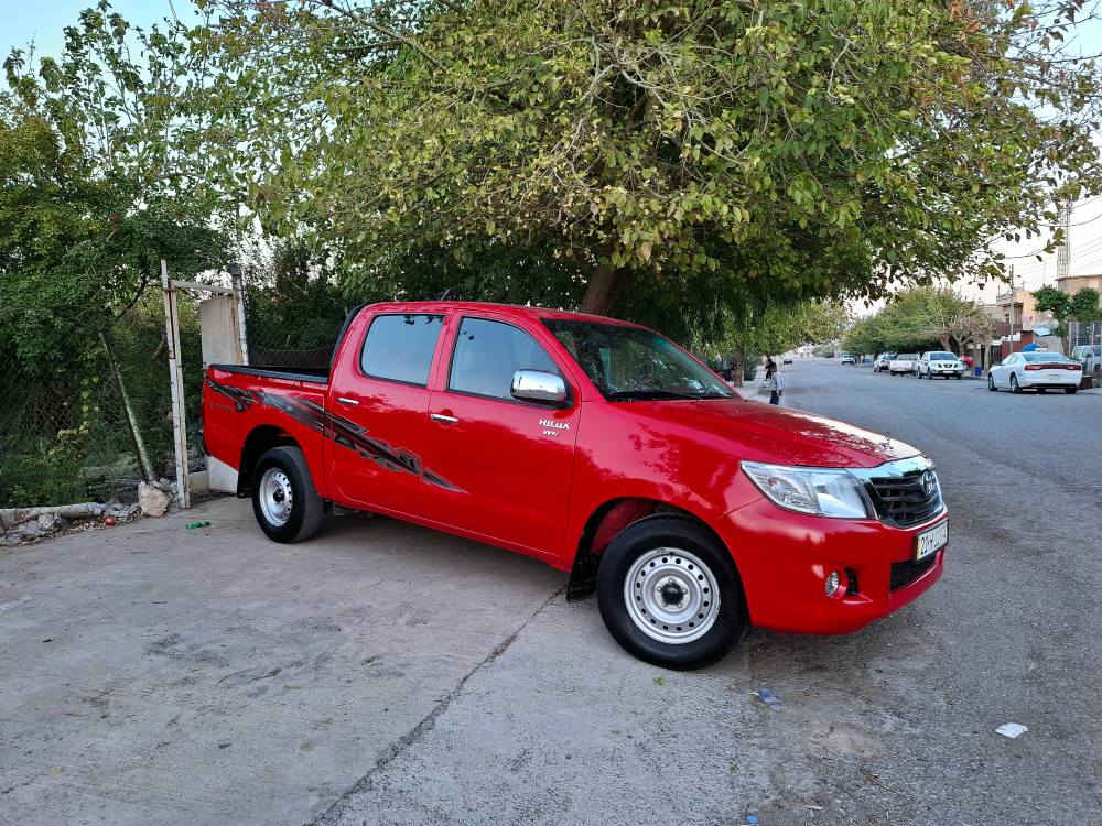 مەرزیە ۲۰۱۳ پارچە ڕەش لەسەر ساغی
ژ سەنەوی تا ۲۰۲۹ تازەیە 
لای سایەقی بۆدیەکەی بۆیاغە
 مەکینە کراوەتەوە بەشەرت
شوێن چەمچەماڵ 
ژ.م *********** شمشمل, السليمانية
