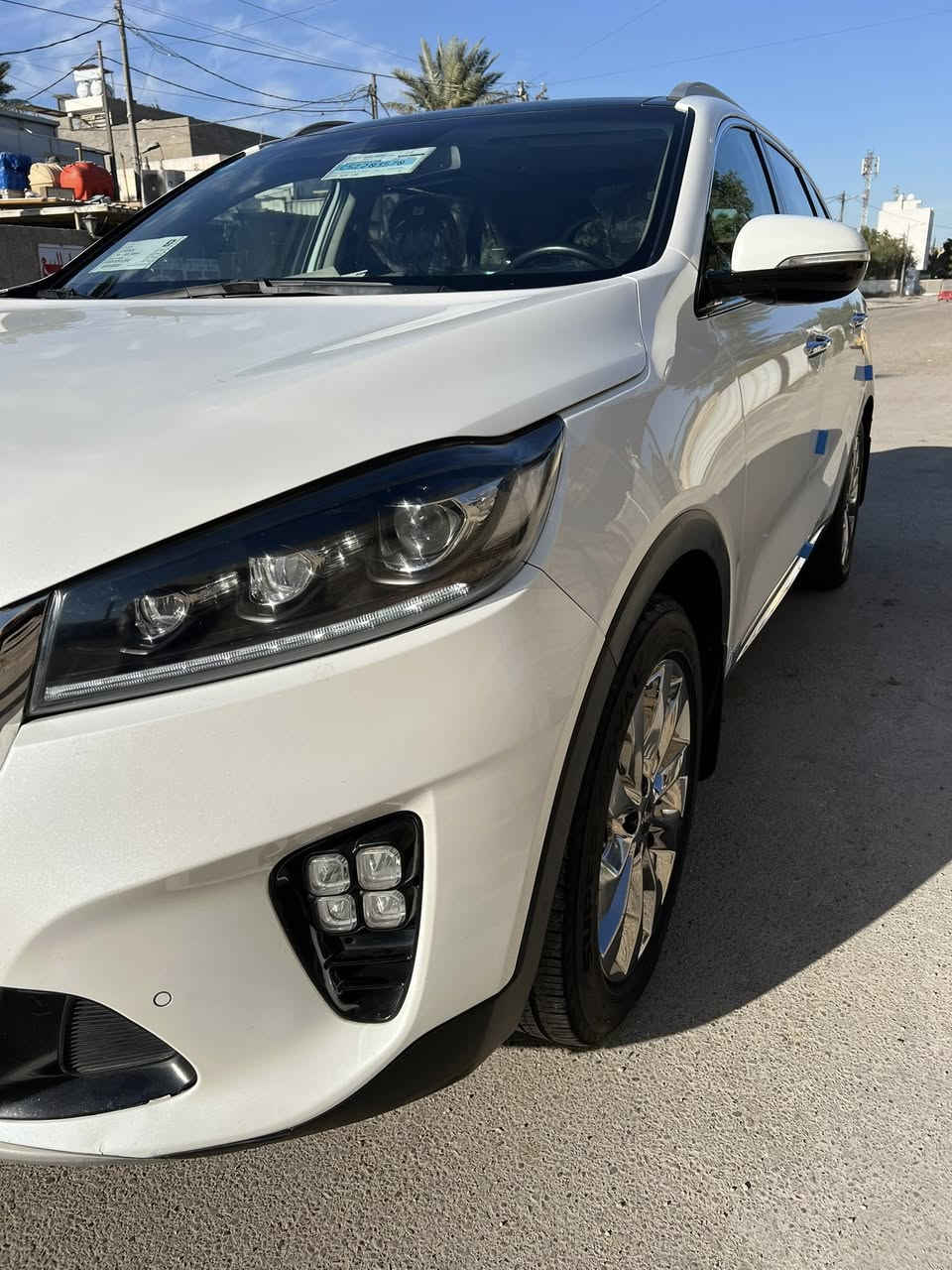 سورنتو موديل 2019 خليجي فول مواصفات مكفولة من صبغ وضربه وتبديل كفاله عدا(جاملغ الامامي بارد خفيف وباب خلف صدر شخطه تكحيل وصندوق رصعه بسيطه سحبتها)وباقي كفاله رقم بغداد الدولي هزه جديده بأسمي تحويل مباشر تخم تاير جديد سبير مانازل مكينة وكير وتبريد وحداديه كفاله 
مكان بغداد للأستفسار اكثر ***********
