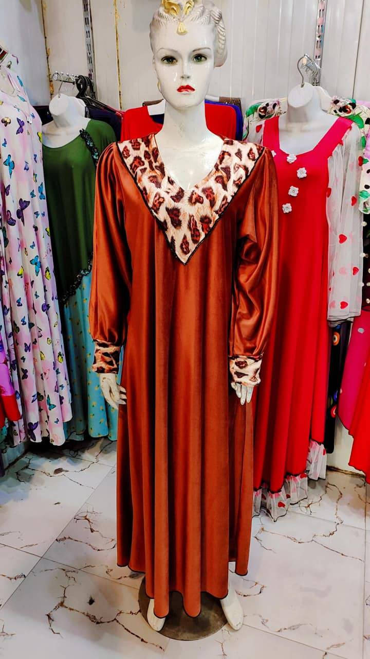 سلام عليكم ورحمه الله وبركاته
مكلف بل نشر خياطه نسائيه 
سعر القطعه القماش معا الخياطه 15الف 
يوجد توصيل الى مجمع بسمايه ب3 
ومحافظات 5 للحجز وتساب***********
