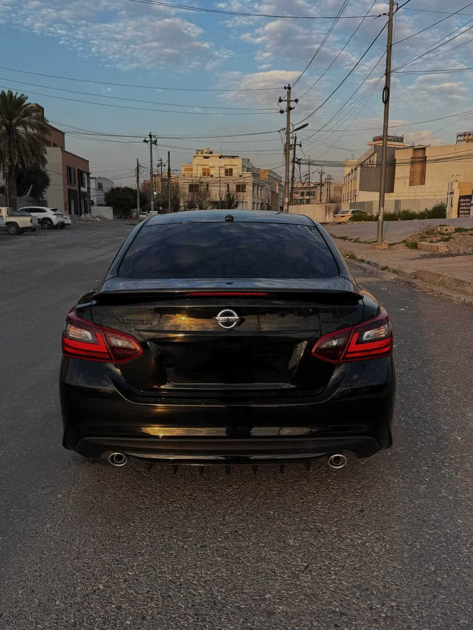 ئالتیما 2017✅
مواسفات SR ✳️
❇️مواسفات : شاشە و کامیرە و ٣ گێر و گێر لە سوکان و سوکان ڤۆلیوم و کوشین کارەبایی و تحدیت سورعە و ویل ١٨ 
بیلاد رەش …هتد
‏🔴76000mil رۆشتیە 
🟢گێر و مەکینە و کارەبایی هەمووی بەشەرت کامل سێرڤسی بۆ کراوە
⚪️لێدراو : یەک چاملغی پێشی لای سایق سبوغە. 
🔵شوێن : هەولێر 

0750 223 78 02 🟤 أربيل, العراق
