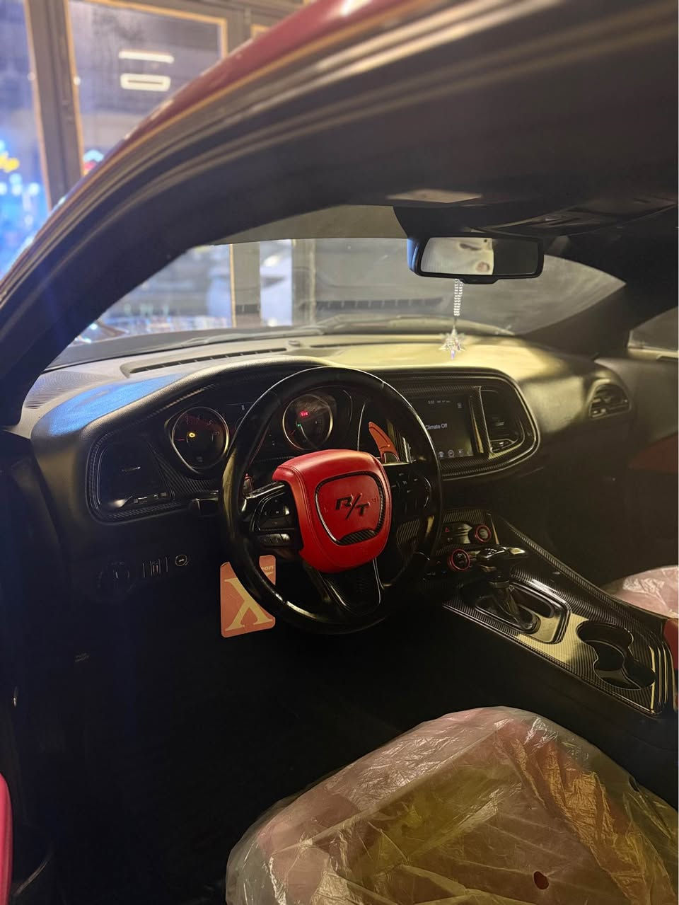 دوج جالنجر وارد امريكي موديل 2018 لون كرزي رقم اربيل الجديد بأسم ولد بيتهم بالبصرة  لا كردي ولا شركة تحويل شوكت ميعجبك
سياره جاهزه 
مكينة 3600
السعر 138 وبيها مجال للشراي 
فول مواصفات سلايت كشنات جلد شاشة كبيرة تدفئة بلكشنات  ماشية ٥٨ ميل كير مكينه خير من الله ضررها مال امريكا حافه الجاملغ الخلفي وهنانة بلعراق جاملغ وبنيد صار بيها ثنينهن صفحه العبري ونصبغت جمالية للاستفسار  *********** البصرة, العراق
