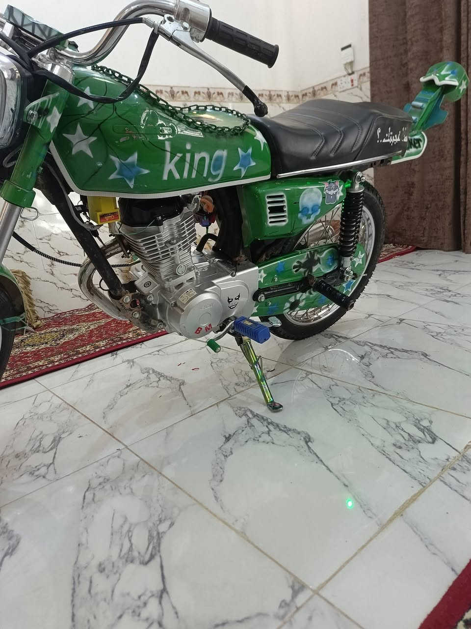 سيت رياضي للبيع
سيت يجي 8 قطع تانكي صفاحيات صينيه زنجيل وشيال صالنصه فافونه ستيرن واذان الايت وراصطه مال تعليك وچاملغ امامي سيت مستعمل قليل بسعر مناسب للستفسار الرقم ‏‪***********‬‏
