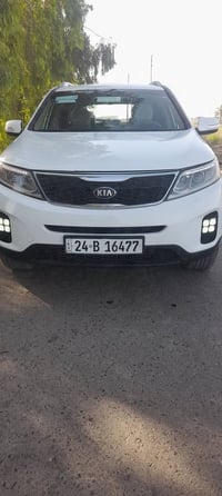 سورنتو موديل ٢٠١٤ حجم المحرك ٢٤٠٠ بصمه تشغيل بصمه أبواب سبعه راكب تبري...