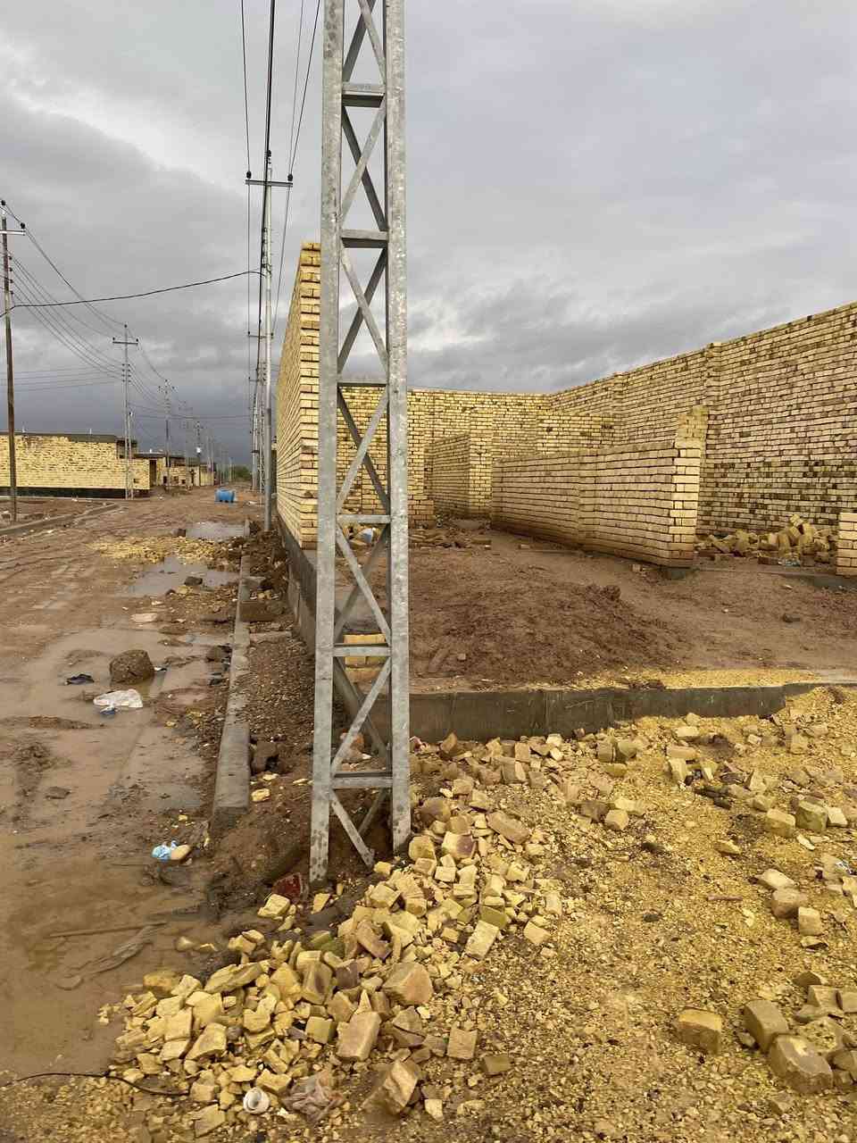 بيت هيكل للبيع 150 متر ركن بناء طابوك بتلو رباط كامل خدمات العنوان المدثره السعر 35 مليون وبيه مجال قليل للإستفسار ***********
