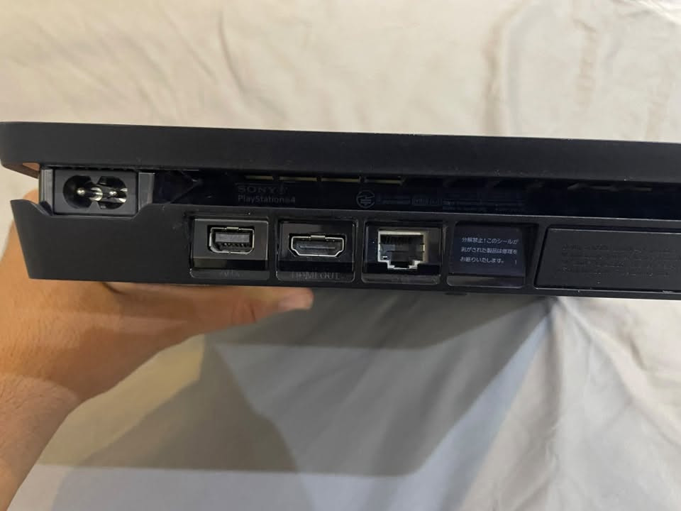 السلام عليكم
بلي 4 سلم مهكر نضام 12✅
ذاكرة نص تيرا(500GB)✅
كامل ملحقاته( جوستكات عدد2 اصليات _ كيبل HD _كيبل تشغيل الجهاز ) ✅
يحتوي على 5 العاب :
1-ريد ديت✅
2-بيس26✅
3-فيفا26✅
4_سيارات‏✅
5-كوست ساموراي✅
جهاز استعمال قليل صار شهر من اخذته لوك ستيكر لا مفتوح ولا مطكوك للتنضيف حتى تراب مابي بعده ع وضعة مثل ما طلعته من الكارتون✅
السعر 330 وبي مجال بسيط للشراي مكاني بغداد 
للتواصل *********** متواجد خاص او واتساب
