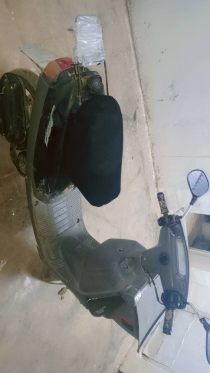 سلام عليكم ياماها للبيع . غراض كامل كهربائيات كامله ،، بس سلف ما يشتقل ، كابريتر بلادي ،، سعر 150 وبي مجال قليل ، مكاني طريق ليلان. ، رقم ***********
