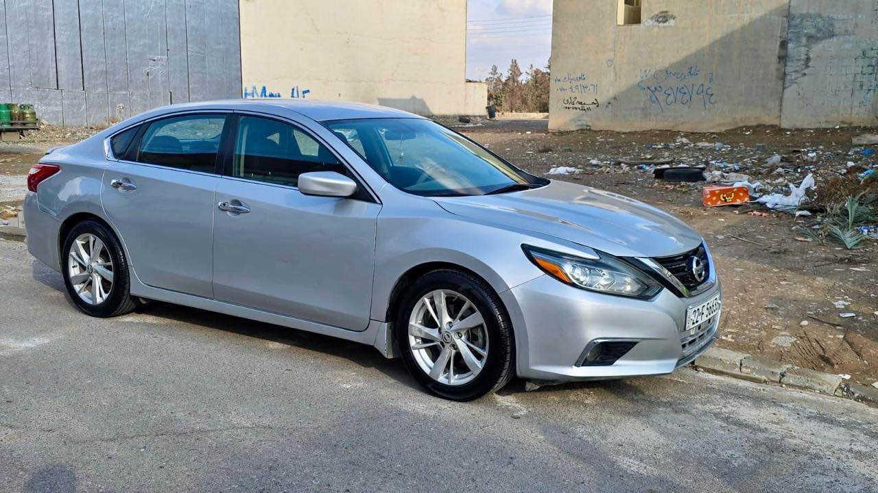 Nissan Altima 2018
بەسمە
شاشە وکامیرە
سەنەوی ڕەقەمی نوێیە
گێڕ ومەکینە وتەبرید بەشەرت
دووپارچەی سبوغە
بێ ژۆرێ 
118 وەرەقە و مەجال
*********** أربيل, العراق
