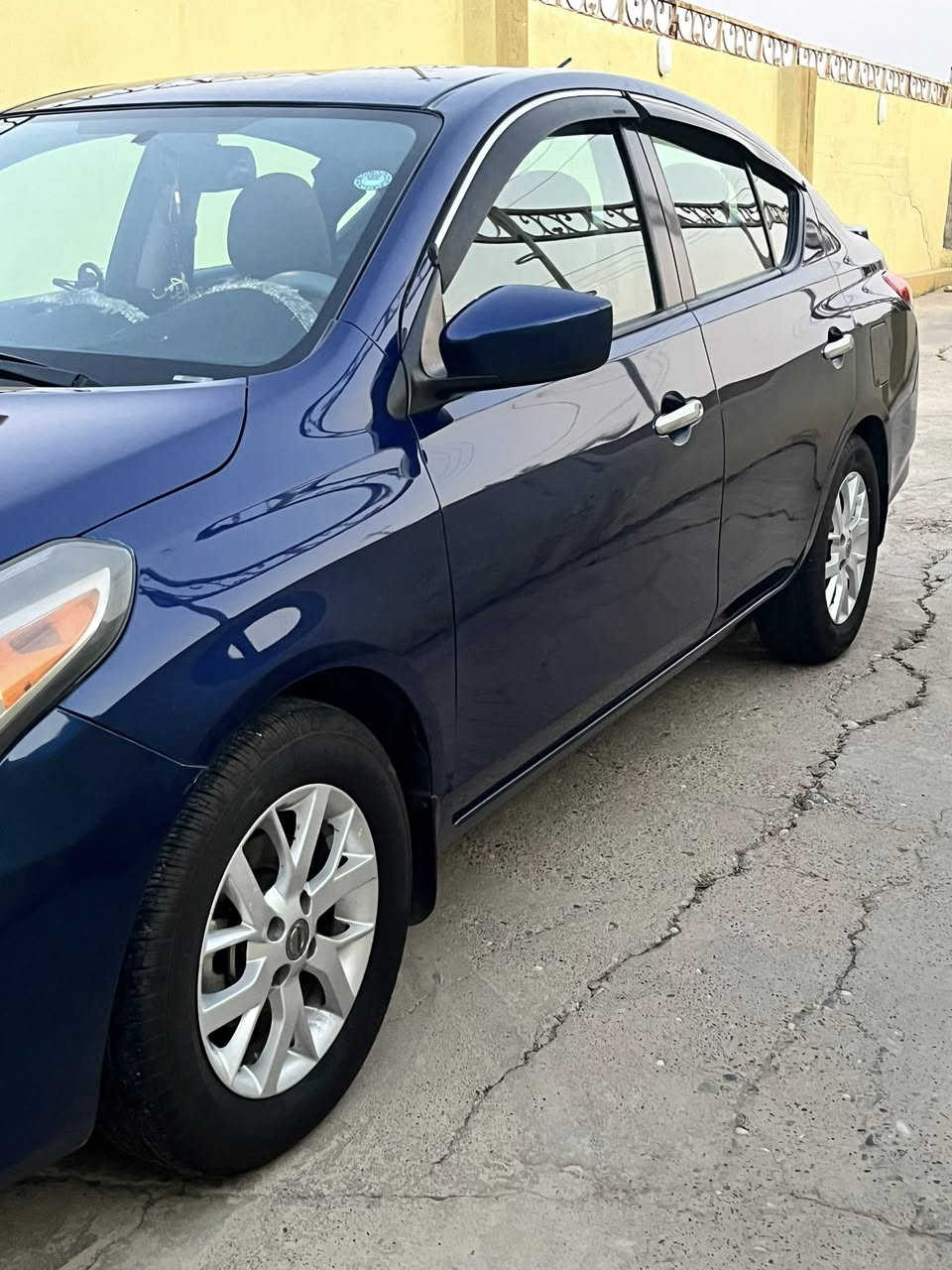 نيسان فيرسا 2019 للبيع – فول مواصفات 🚗
📍 الموقع: الموصل
📞 للتواصل: ***********

▪️ المواصفات الكاملة:
– ماشية فقط 62 ميل
– ناقل حركة فول أوتوماتيك
– مثبت سرعة
– مانع انزلاق (ESP)
– كاميرا أمامية وخلفية
– شاشة ميديا
– بصمة تشغيل + تشغيل عن بُعد
– تبريد ممتاز
- كابون بانزين 💳
– السيارة نظيفة جداً ومحافظة عليها

🔧 الملاحظات:
– حادث خفيف: تبديل جاملغ وصبغ باب النفر بصفحة اليمين
– الفحص والهزة 2025 – نسبة الفحص 100٪
– السيارة باسمي وتحويل مباشر

💰 السعر المطلوب: 105 ورقة
(سعر مناسب جداً مقارنة بالحالة والمواصفات)

📌 السيارة جاهزة للفحص – للاستفسار والمعاينة اتصل أو راسل على الرقم أعلاه
