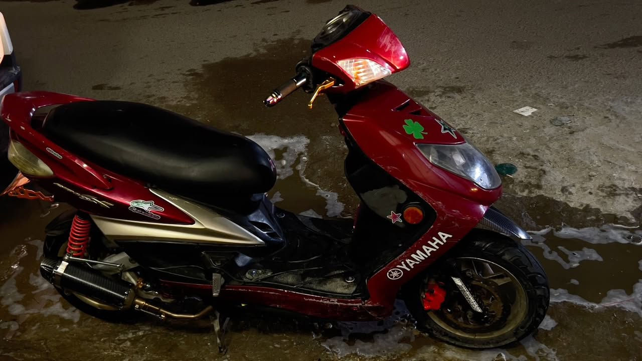 دراجه سكنس فحل2012 للبيع او مراوس دراجه نضيفه مكينه ما مفتوحه شلعه ومعدل دراجه نوزل نكره سلف 
سعر عل واتساب ***********
——————————————————
1كلج امامي رياضي RGS 
2بنز كلج خلفي وسبرنكه رياضي 
3قبغ فلاوين RGS
4قبغ شاصي
5يدات بريك WF
6يدات سكليتر 7الوان
7صالنصه توبر  رياضي 
8قاعدت رقم خلفي رياضي 
9قطرت دهن رياضي 
10قبغ بانزين
11كلوب سكن ابو الريمونت + زنون 
12براغي كاعيه رياضي 
13جاملغ امامي كاربون فايبر 
14تعلاكه 
15ستاند رياضي 7 الوان
