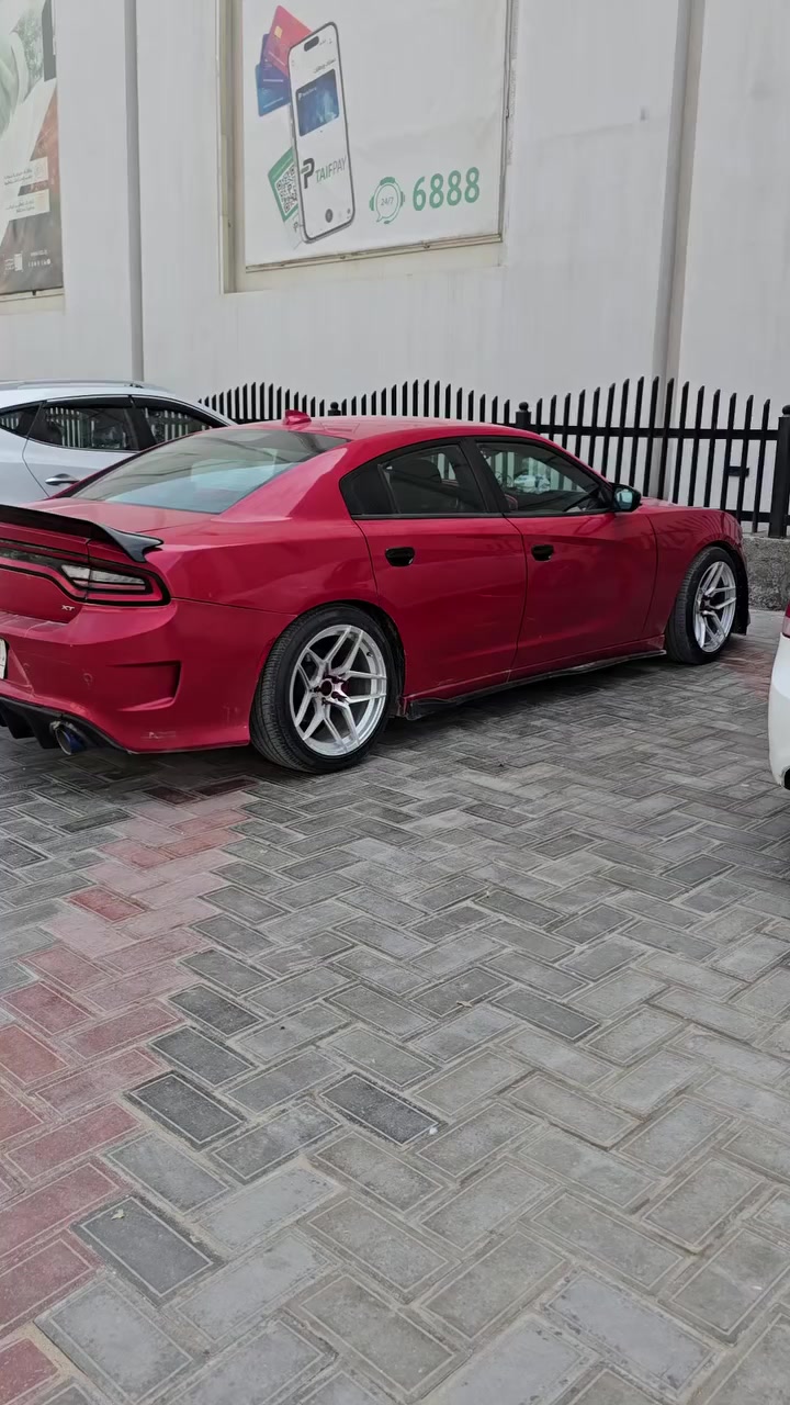 دوج ١٧ مرتبة مكينة سته ضربة بيه جاملغ الايمن مكانها سماوه السعر ١٨٠ 
***********
