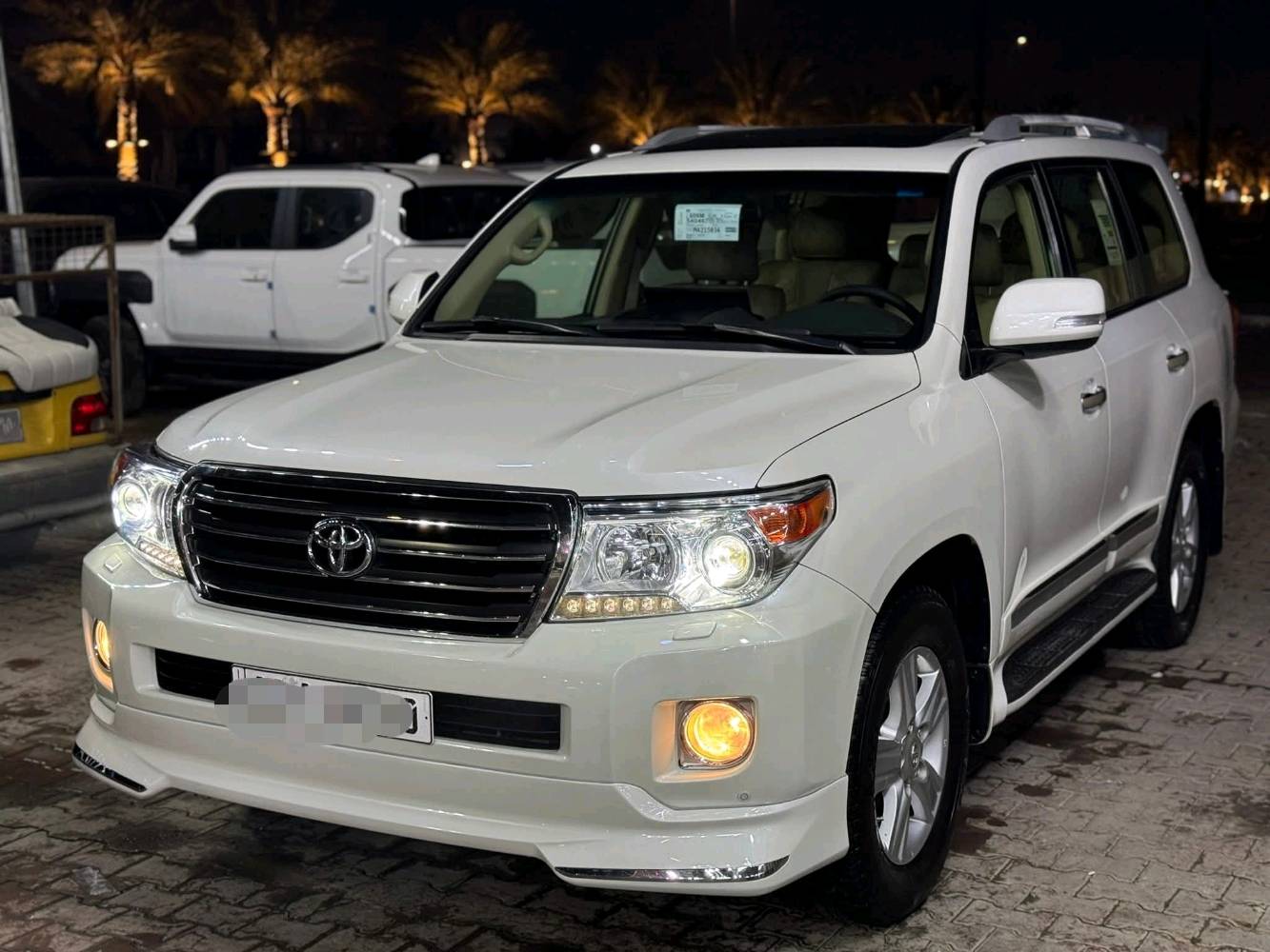 لاندكروز 2012 ابريمي اصل المرايه القلاب مايحتاج اذكر موصفاته معروفه فول واحد عل واحد ماكو شي مو شغال كله تمام كفاله من كلشي سياره عل وضع شركه مابيه كل نقص مكاني صويره لشراي يتصل سعر ٣٥٥. *********** 