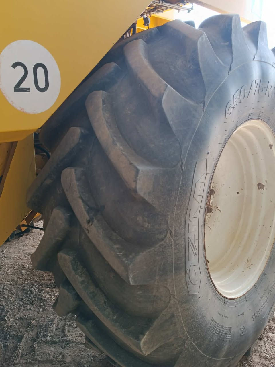 تايرات حجم 32/650
مطلوب مراوس ب32/800حرفش


**إذا كنت صاحب هذا الإعلان وتريد حذفه لأي سبب، رجاءا أرسل رسالة إلى الدعم الفني**