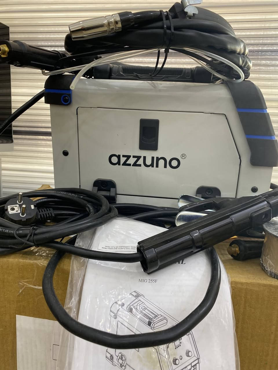 السلام عليكم .. ماكنة لحام تعمل باربعة انظمة غاز و بدون غاز .. ابيع اعلى سعر للتواصل واتساب ***********
