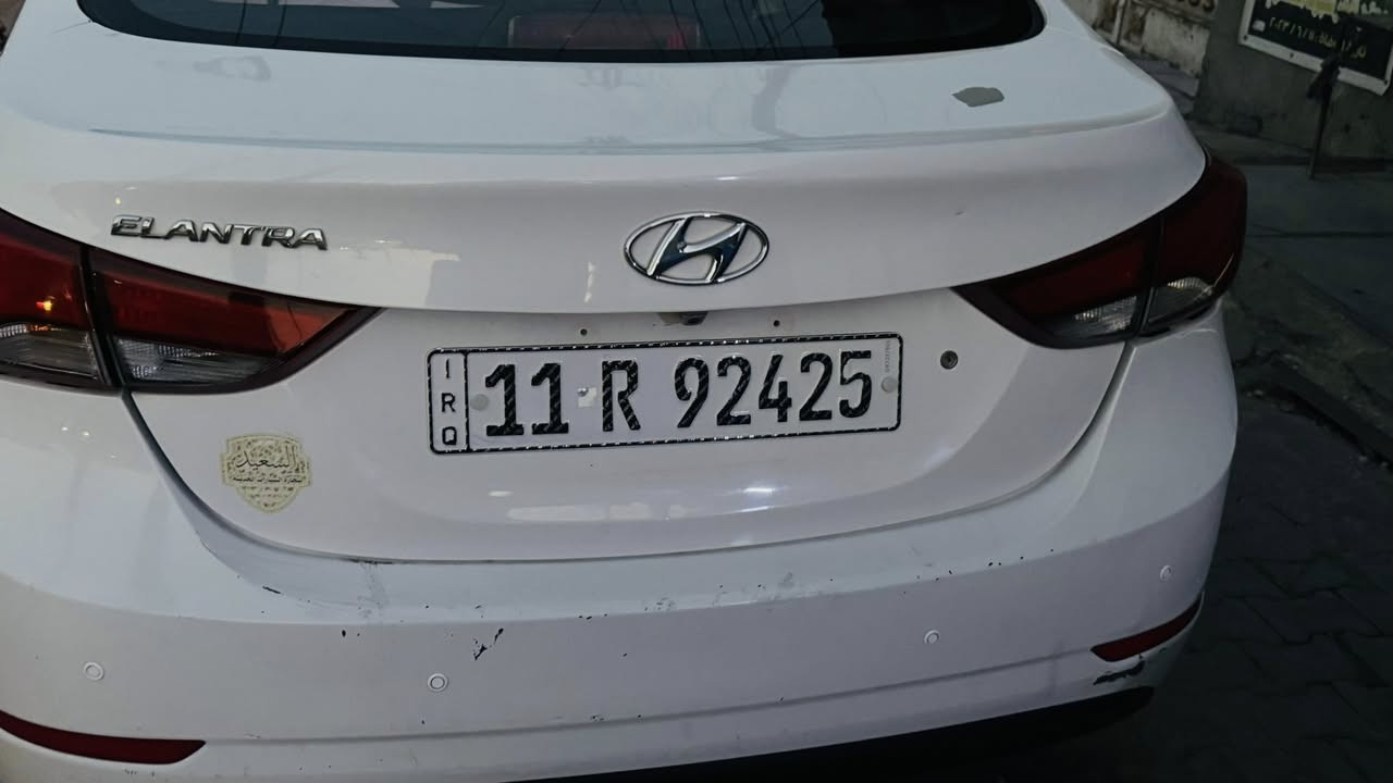 السلام عليكم 

النترا خليجي 2015 مكفولة عدا البارد
السيارة بيها مكانين زغار شالعات صبغ وموضحات بالصور 
فول مواصفات
ماشية 119 
مكاني بغداد 
عارضها بـ125 وبيها مجال 

للاستفسار ***********
