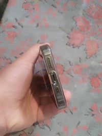 ايفون 13عادي البيع جهاز نظافته 100٪100 جهاز يخبل مامفتوح بطاريه 79بلاد...