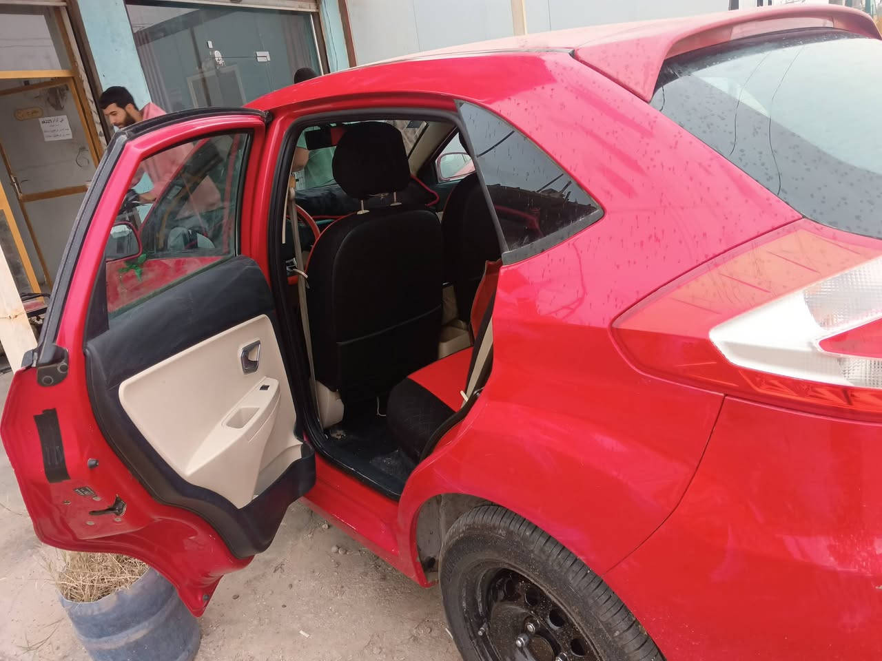 شيري فلاوين مديل 2014 سياره جاهزه مهزه تخم تاير محرك مكفول تبريد شغال كير وشواصي مكفوله
 مكلف بالنشر 
صاحب سياره 
***********
***********
مكان سياره بابل قرب جامعه بابل
