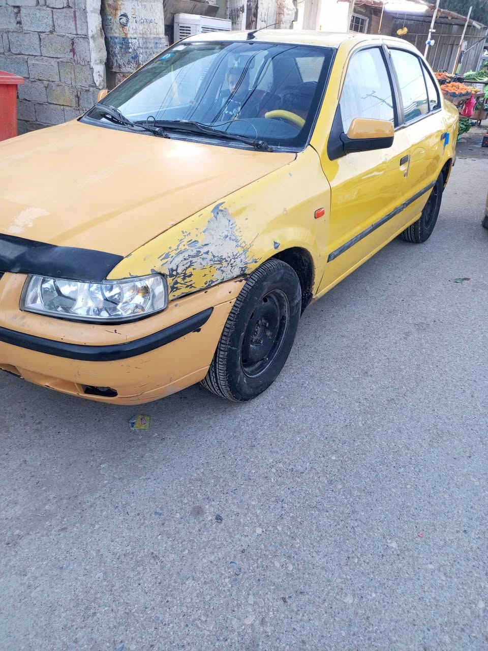 السلام عليكم سمند 2009 مصفره هيه وغرامات سنويه بسمي مكينه وكير جديده كهربائي كلها  شغاله تبريد ثلج تخم تايرات جديده باتري جديده بيها جاملغ امبدل مشط ستيرن عاطل السعر 27 وبيه مجال ***********
