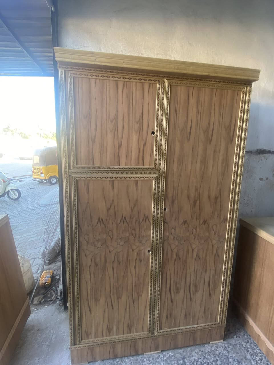 تخفيضات هائلة 🔥
كناتير • بوفيات • أبواب أخشاب
⛔️بوفيه مترتين ونص 140فقط 
⛔️بوفيه مترتين 135الف
⛔️كنتور 2 باب 140 الف
كنتور 3 باب 200الف
كنتور 4 باب 275 الف 
تصاميم حسب الطلب وبأفضل الخامات ✨

📍 العنوان:
المحمودية – حي العسكري
تقاطع الحمداني – ركن الخوالد

للاستفسار والمشاهدة أهلاً وسهلاً بكم 🤍
الجودة تميزنا والسعر يناسب الجميع �
كورك للاتصال او واتس 
***********
زين***********
