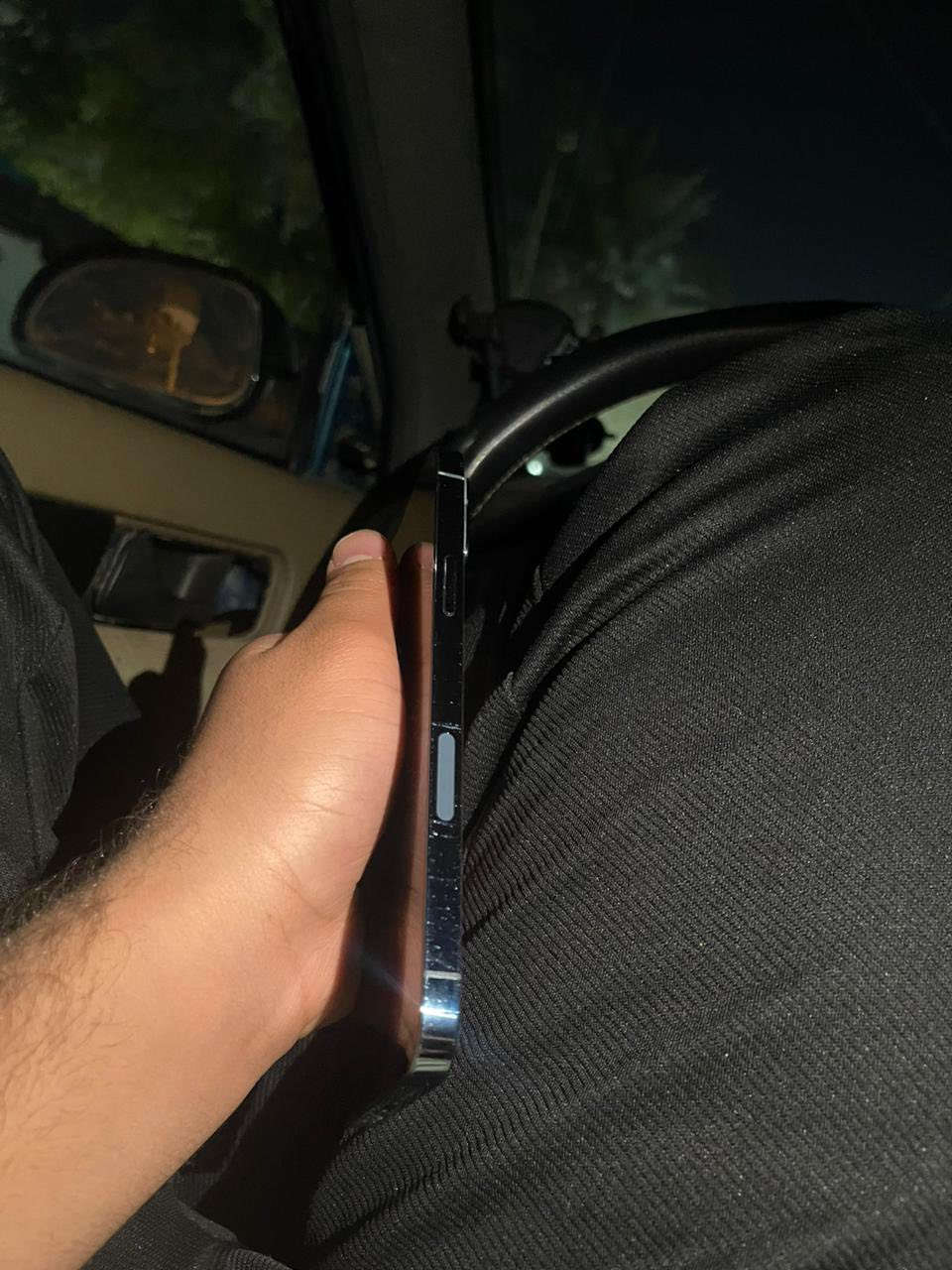 سلام عليكم 13برو ماكس ذاكره 256وبطاريه 87  
مستبدل شاشه وبطاريه وكامره من ابل يقره اصل 
عنوان بغداد حي اور 
الرقم ***********
