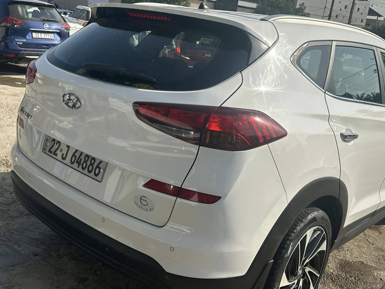 السلام عليكم 
توسان 2021 خليجي 
بارد فقط الباب الامامي كما موضح 
ماشية 76 الف 
تحكمات شاشة كامره 
حساسات امامية خلفية 
بصمة 
قطعتين تبريد
درايف مود 

السعر 210 مع مجال قليل 
***********
