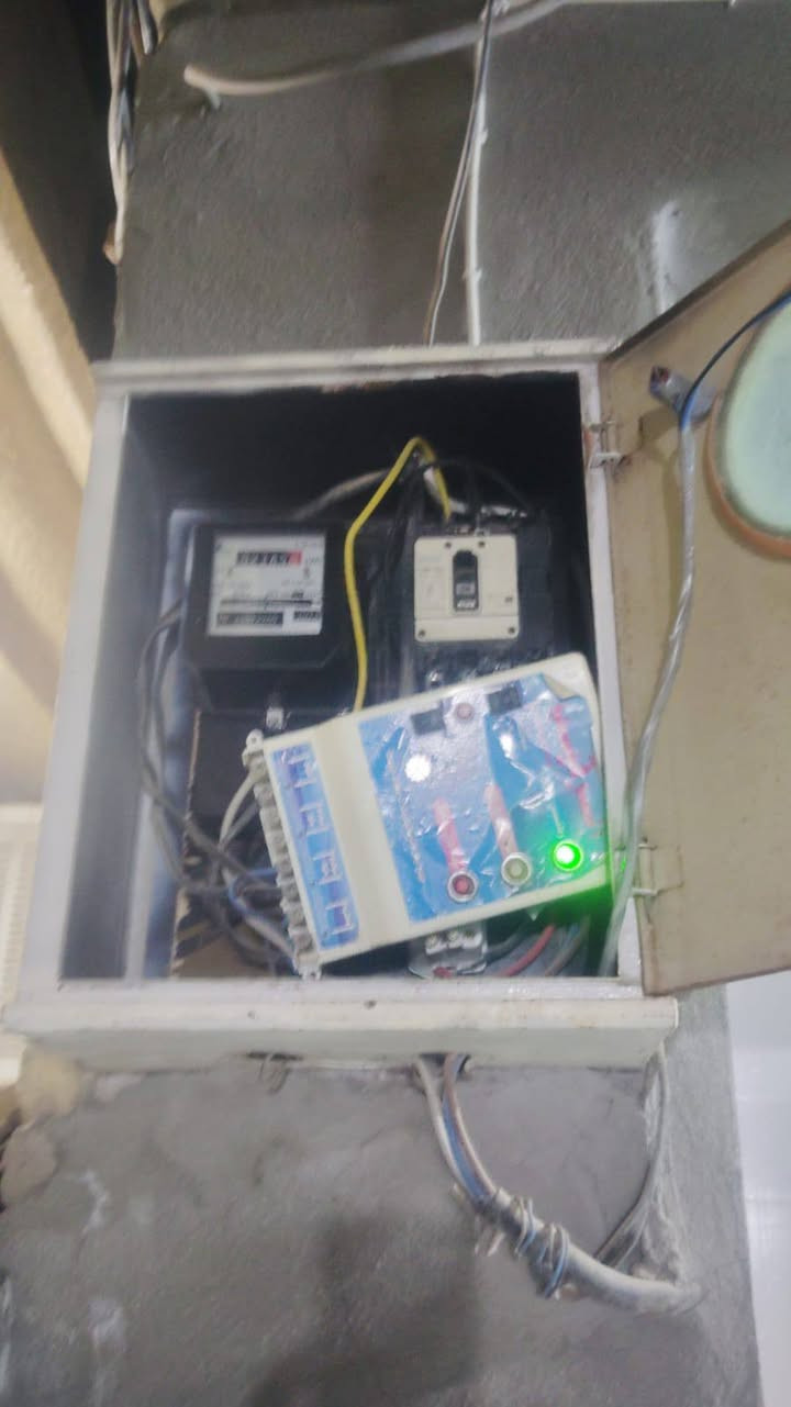 كهرباء منازل – تأسيس وصيانة ⚡
نعمل على جميع أعمال الكهرباء
تأسيس جديد • صيانة أعطال • تعديل وتمديد
دقة بالشغل والتزام بالوقت
الأسعار مدروسة والشغل مضمون
📞 للحجز والاستفسار: (***********)
حله أبو خستاوي
