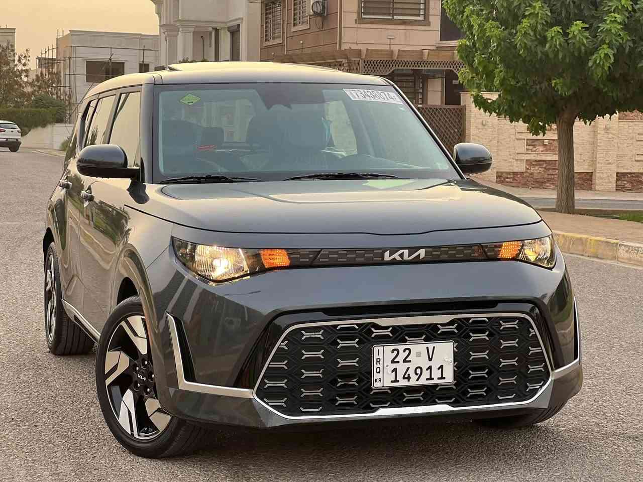 يالله /السلام عليكم عندي كيا صول موديل (23) فول1/1جي تي لاين حادث خفيف جدآ(باب الخلفي مبدل ابلادي بدون صبغ والجاملغ الخلفي صبغ فقط يعني قطعه وحده بل سياره صبغ فقط)بجم كبس السياره جديده خير من الله رقم اربيل بأسمي تحويل مباشر بأسم المشتري  ايرباك طاك وراجع المواصفات/
شاشه كبيره/كامره خلفيه
بصمه ابواب /وبصمه تشغيل عن بعد
كشنات جلد /فتحه سقف
شحن واير ليس/كشنات هيتر
رادار امامي /رادار خلفي
قياده ذاتيه/تحديد مسار
مكينه جبيره/2000 دوش المرغوب
الاستفسار بخصوص السعر التفاصيل الاتصال👇🏻
***********واتساب
 ***********
