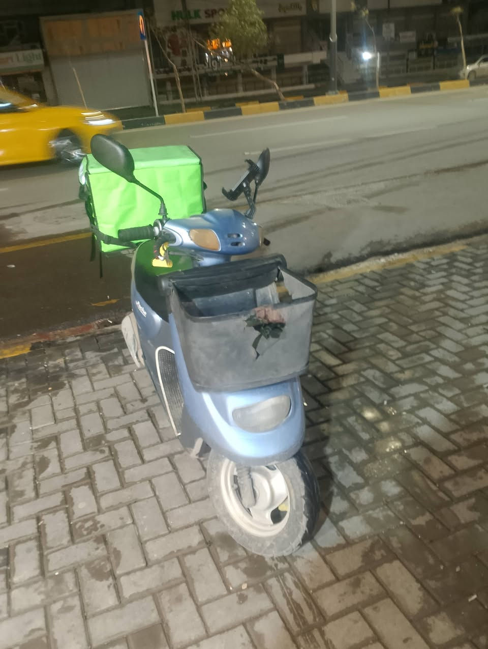 دراجه للبيع الاستفسار اتصل على هذا الرقم 0773 593 9415
