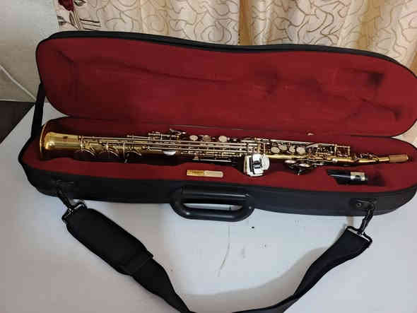 ساكسفون كما موضح بالصوره اله جديده ممستخدمه ولا ثانيه للبيع مكاني واسط سعر 250 بيها مجال قليل موجود خاص اتصال ***********
