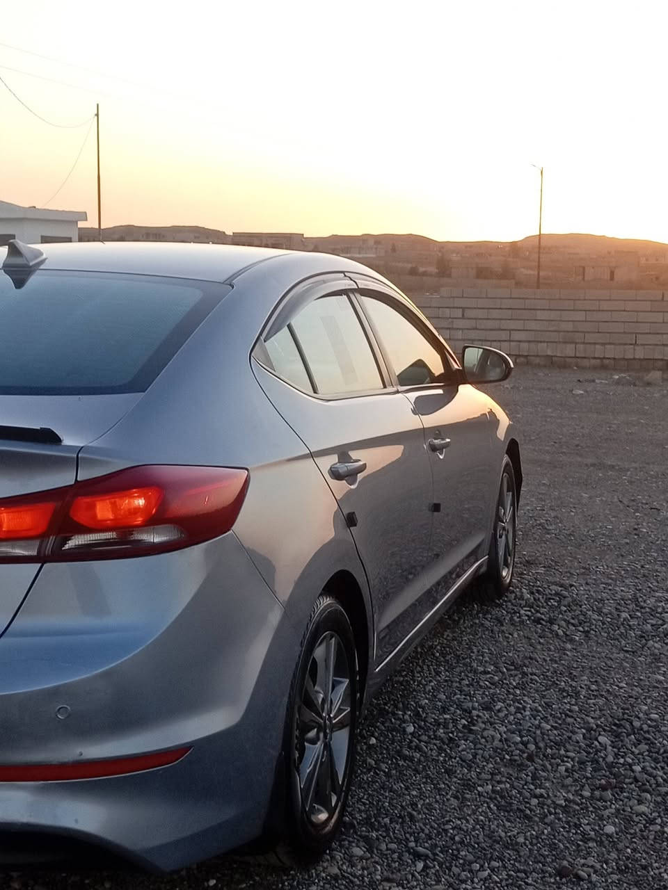 النترا موديل 2017 محرك20 مامفتوح دوش الضرر بوند بدون دواخل بدون ارباكات السيارة بدون بارد بدون ملاحظات السيارة كود واحد مواصفات تحكمات ستيرن شاشه كبيره بلادي  داخل لونين خمسه ويل كب بلادي السيارة جديده رقم اربيل جديد سنويه 2030 هزه جديده السيارة   لون مرقوب السيارة بسمي شرط التحويل الشراي يتصل ***********
