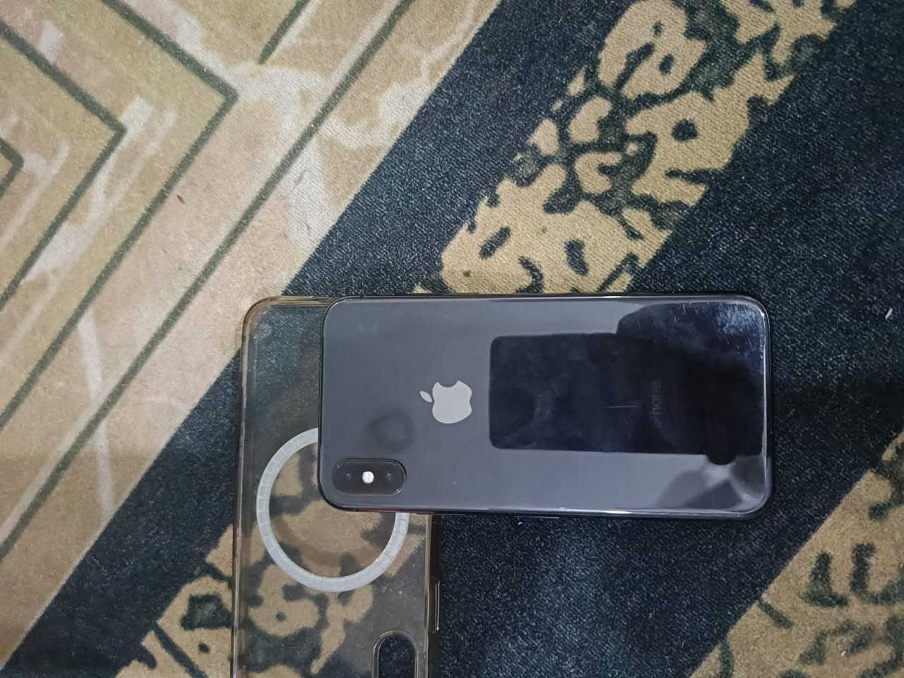 السلام عليكم جهاز أيفون اكس للبيع نضيف مبدل شاشة فقط الباقي كلة بلادي بطارية ٧٣ ذاكرة ٦٤ فيس إيدي شغال السعر ١٢٥ وبي مجال بسيط العنوان بغداد الرشاد الرقم ***********
