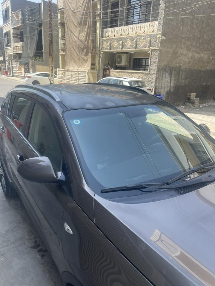 السلام عليكم 

كيا سبورتج (2016) وارد خليجي بدون صبغ سياره استخدام شخصي ماشيه (171) كم مكان السياره بغداد (150) بيه مجال بسيط للاستفسار (***********)
