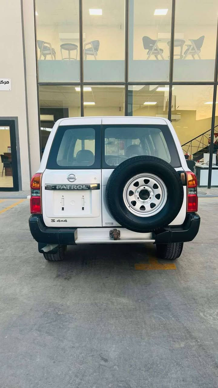 نيسان باترول 4500 موديل ٢٠٠٩ مزايده كفاله عامه من صبغ ضربه مكينه ع البلاد تبريد كهربائيات ع البلاد دواخل ع البلاد دفع رباعي تانكي عدد ٢ بيه كتاب رسمي ماشي بالمعامله *********** السعر ١٢٧ بيه مجال
