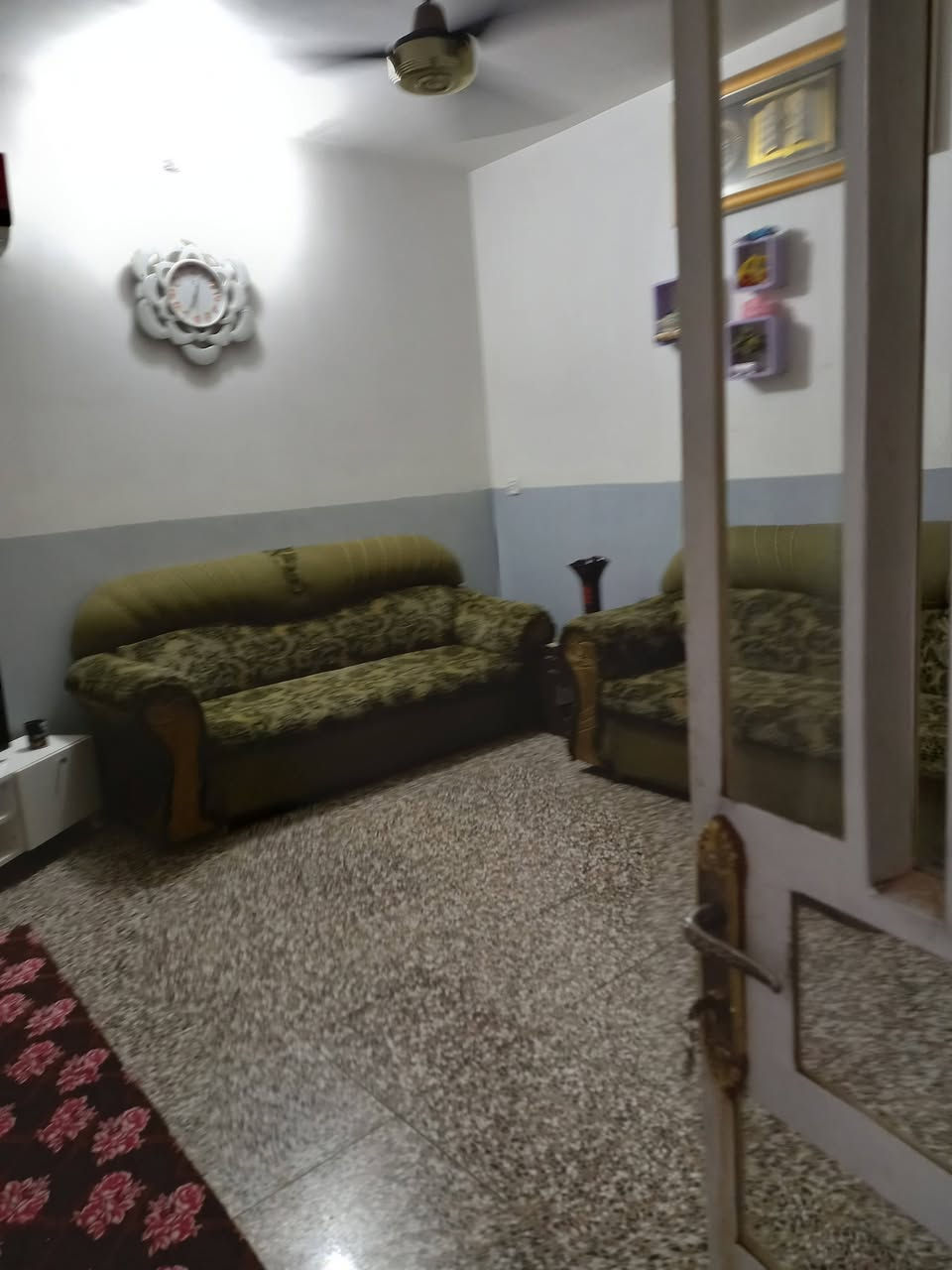 دارللبيع مساحة ٥٠ متر ركنين
كويريش خلف مطعم كباب حجي حسن ***********

