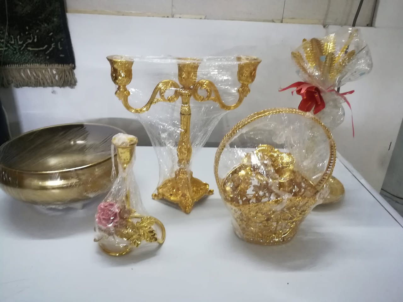 شمعدان 2 وعلبة تقديم حلويات 3 وعلبتين كلينكس (حديد)
جديدات كلهن بسعر 50 ألف وبي مجال


**إذا كنت صاحب هذا الإعلان وتريد حذفه لأي سبب، رجاءا أرسل رسالة إلى الدعم الفني**
