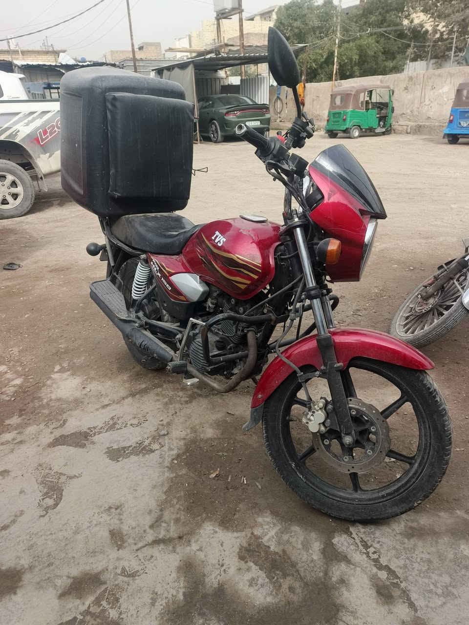 سلام عليكم تي في اس موديل ٢٣
الدراجه خير من الله لا تنقيص ولا شي الدراجه متروكه بحاله الوكاله 
مرقم ثاني يوم تحويل 
رقم صاحب دراجه ***********
السعر 1750 وبيه مجال قليل 
مكانه حي اور
