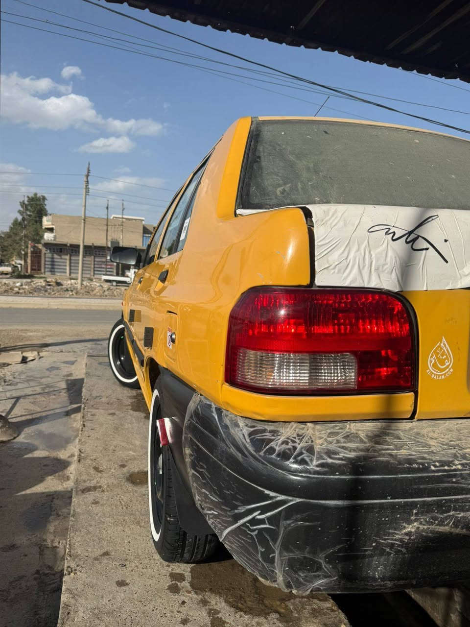 سلام عليكم سايبه للبيع 2015 كامله مكمله من كلشي لسياره خير من الله لسعر 34او بيه مجال اتصال *********** بي واتساب
