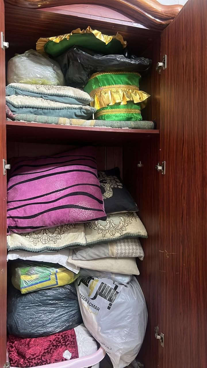 كنتور 8 ابواب نظيف جدا
مكانه زعفرانيه 
سعره 200


**إذا كنت صاحب هذا الإعلان وتريد حذفه لأي سبب، رجاءا أرسل رسالة إلى الدعم الفني**