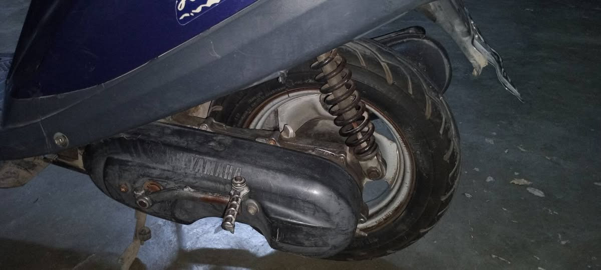 دراجه ياماها دراجه نضيفه بدون اي نقص كشر نضيف مابيها اي عطل سلف هورن اشارات شغال مكينه مامفتوح كابريتا  تجاري فقط ***********وهذا رقم تلفوني الشراي يخابر ويدلل مكاني كركوك قادسيه الاولى 
او اذ اكو دراجه اربعه كير نضيفه ومابيها عيب اروس ويها تحياتي للجميع السعر 375وبيها مجال
