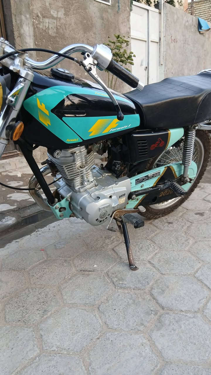 السلام عليكم اربعه كير موديل 20
مجفته مره وبيها نقوصات قليله الشراي يراسل خاص لو يخابر على رقمي***********
